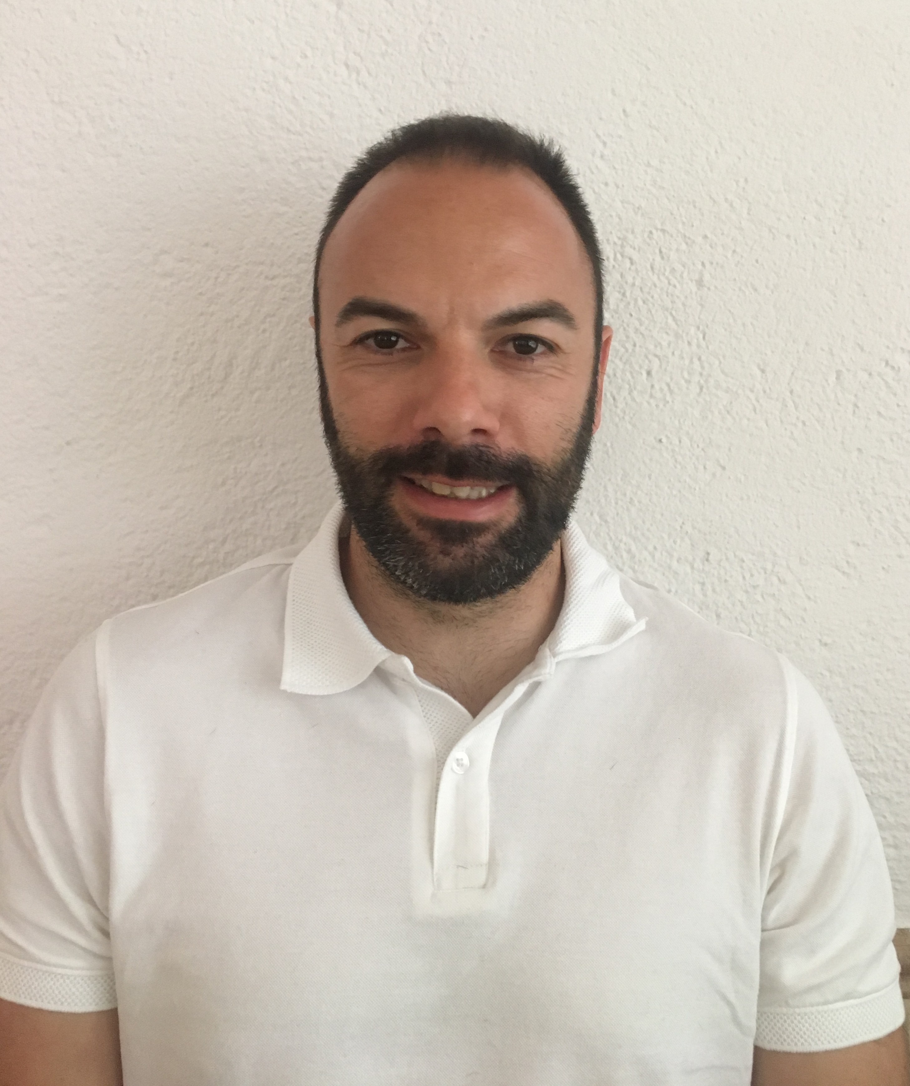 Dr. Héctor Esteve Ibáñez