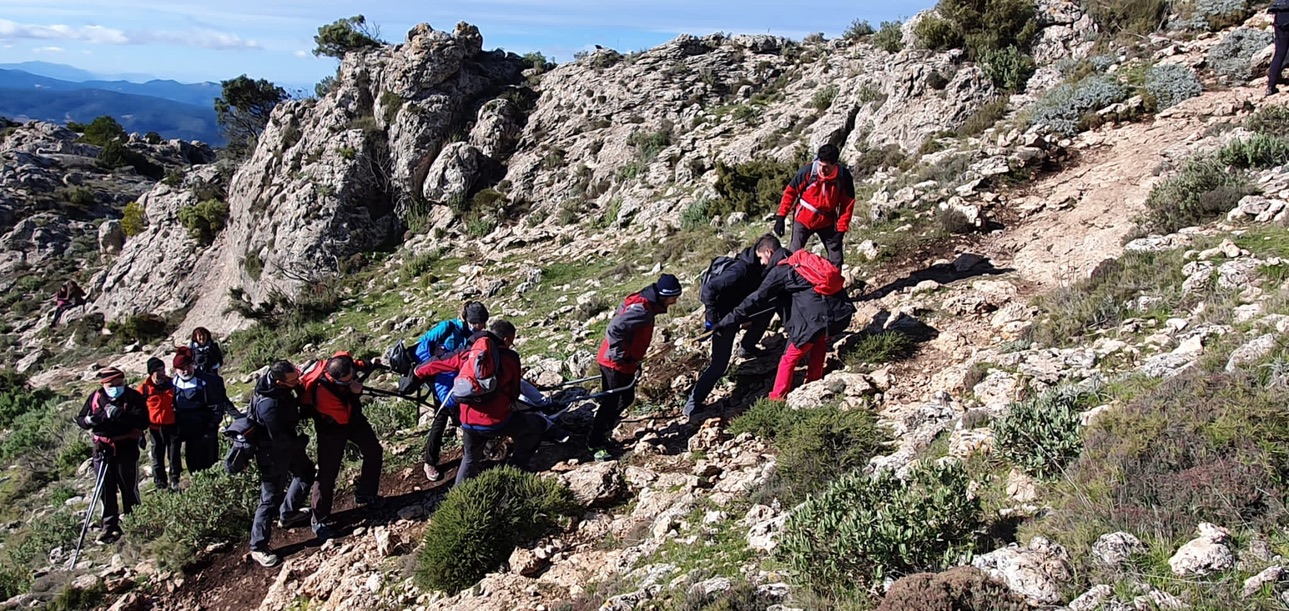 Las actividades inclusivas en la naturaleza fomentan la cooperación y el trabajo en equipo, ofreciendo experiencias de voluntariado solidario tanto a estudiantes como a profesorado.